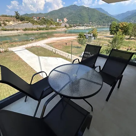 Seeblick Apartment