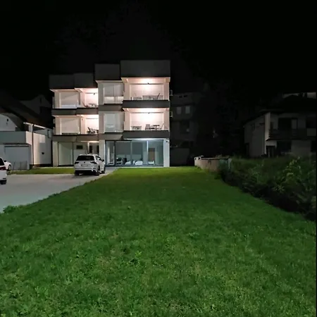 Seeblick Apartment